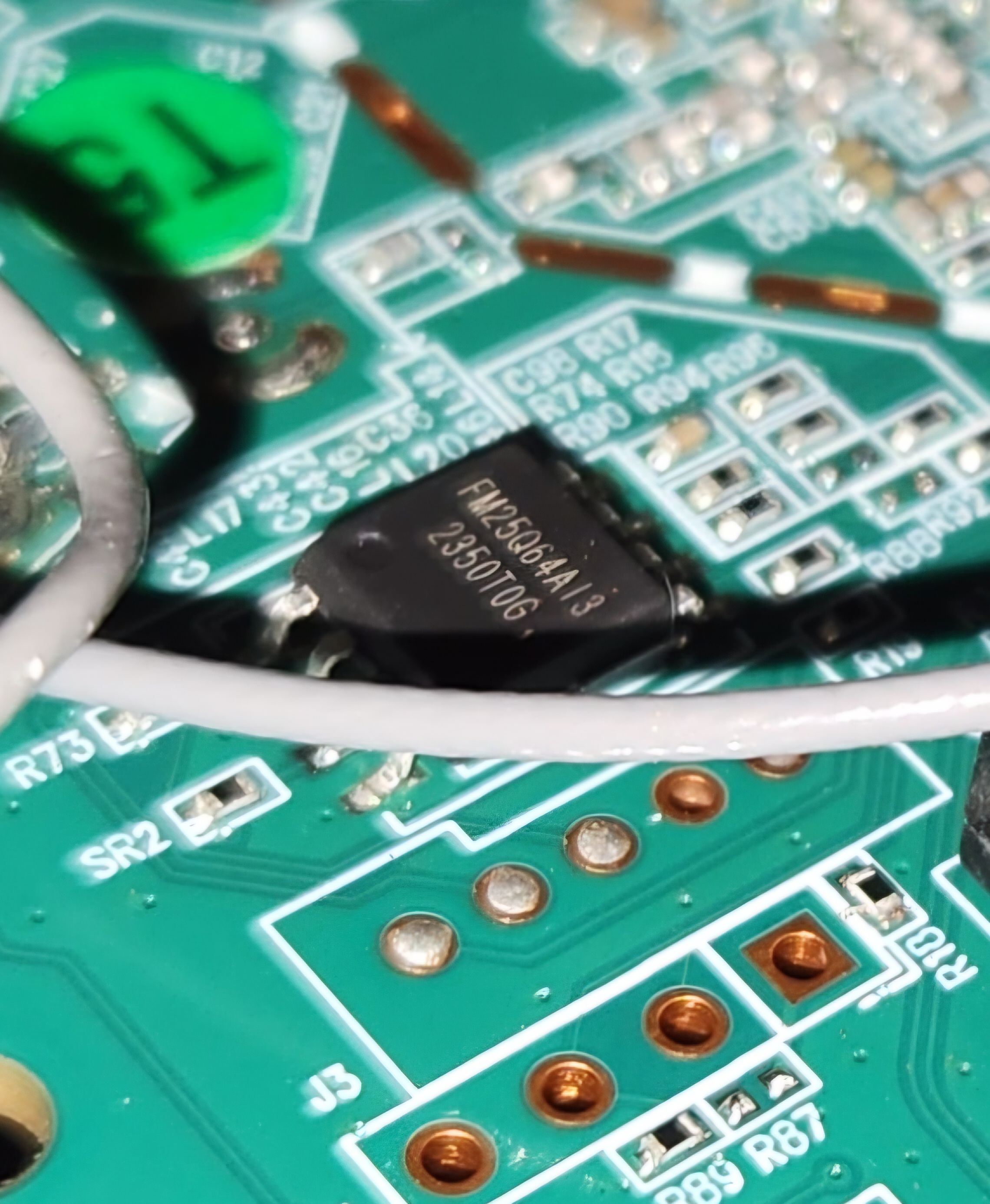 Legible SOIC8 chip